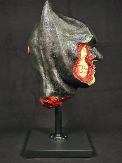Shadow Knight sculpture – quarter turn left, dual-face design hand-finished resin
