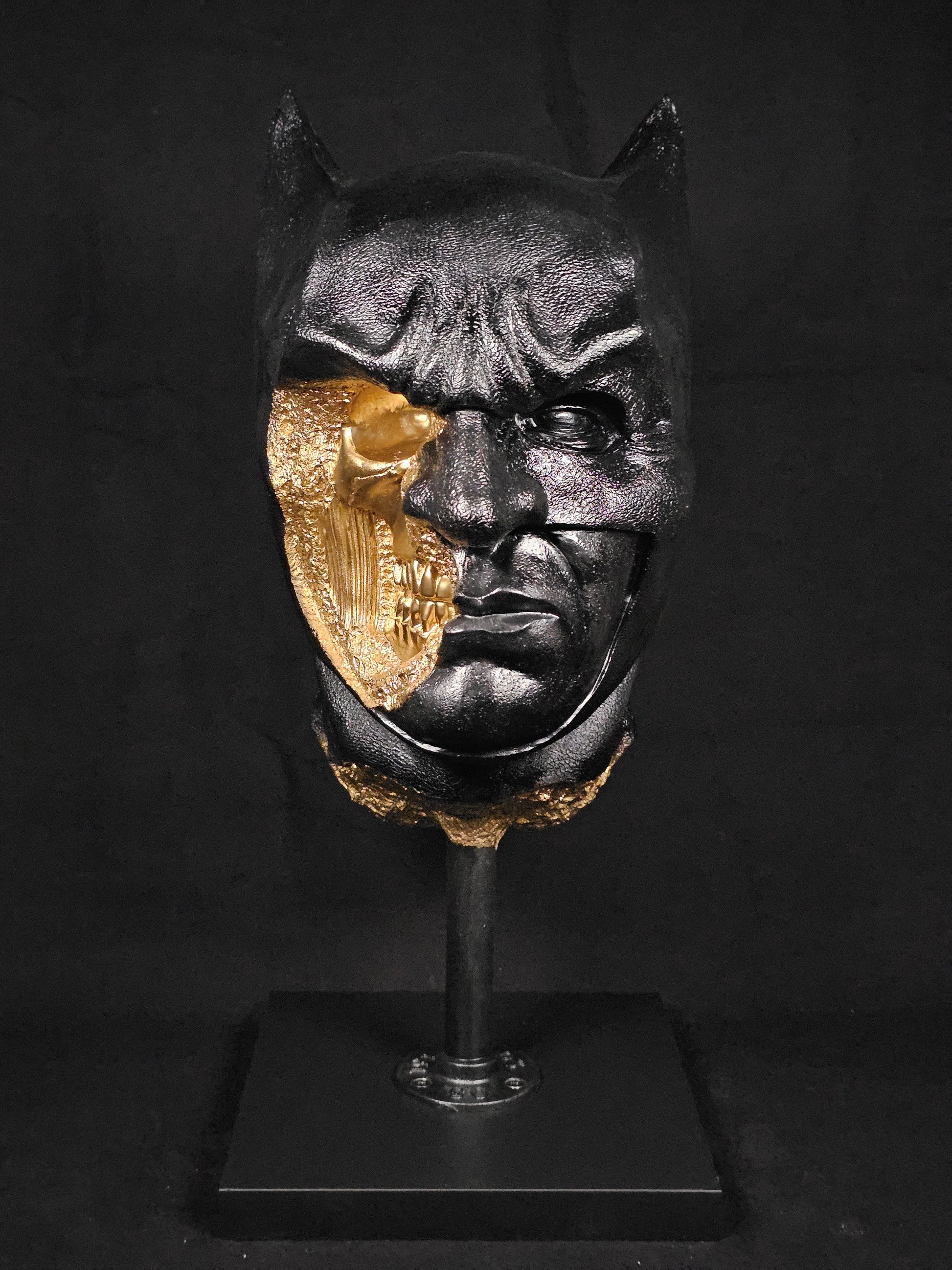 Shadow Knight Gilded – front view, 45 cm hand-painted gold collectible sculpture by House of Wit
