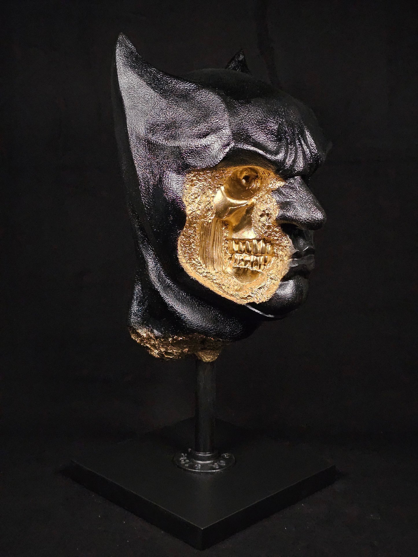Shadow Knight Gilded – 45° left view, hand-painted polymer gypsum sculpture with gilded gold finish