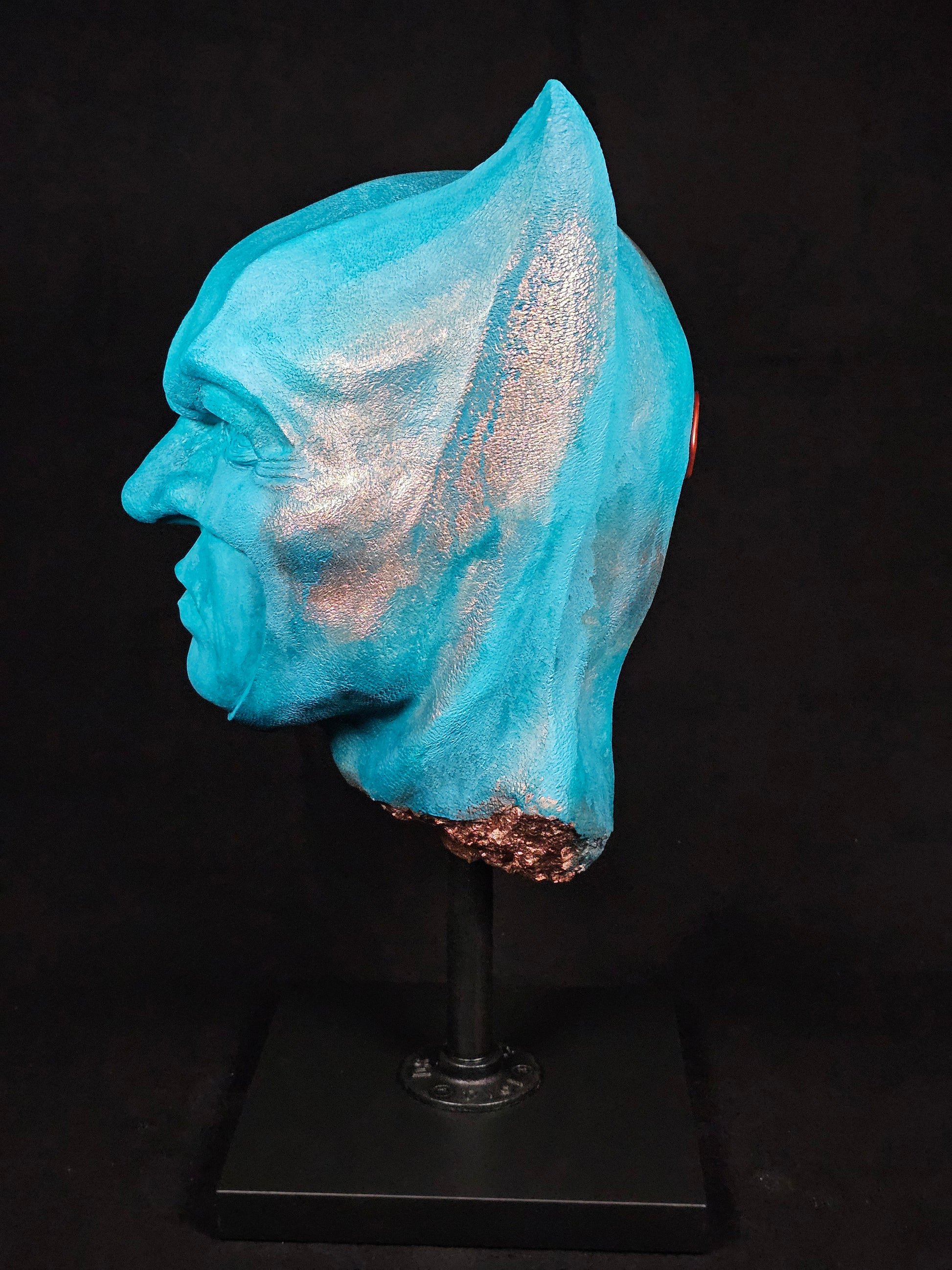 Shadow Knight bust – close-up of masked warrior face, hand-finished copper finish
