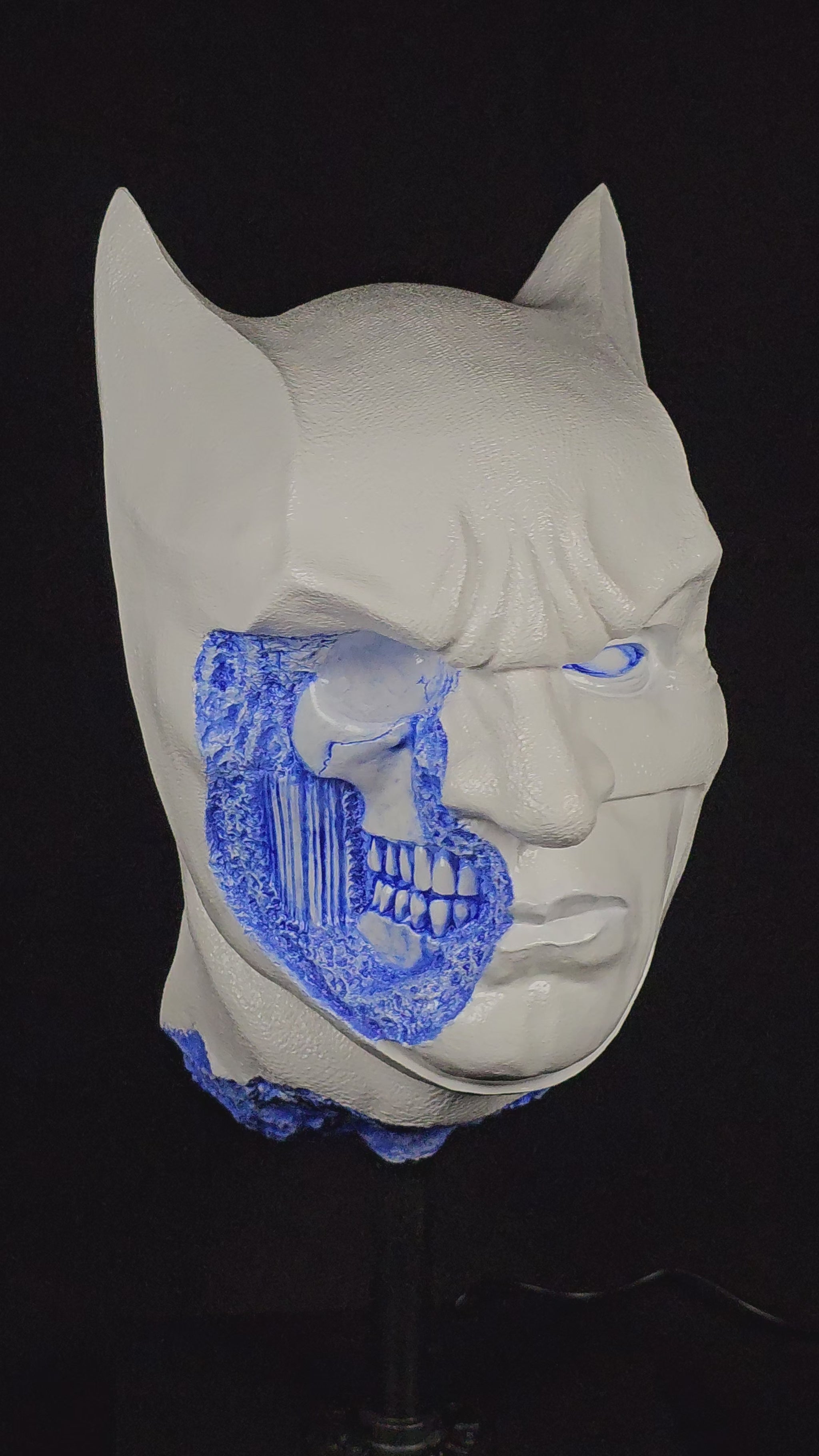 Shadow Knight Delfts Blue – rotating video, hand-finished detail by House of Wit