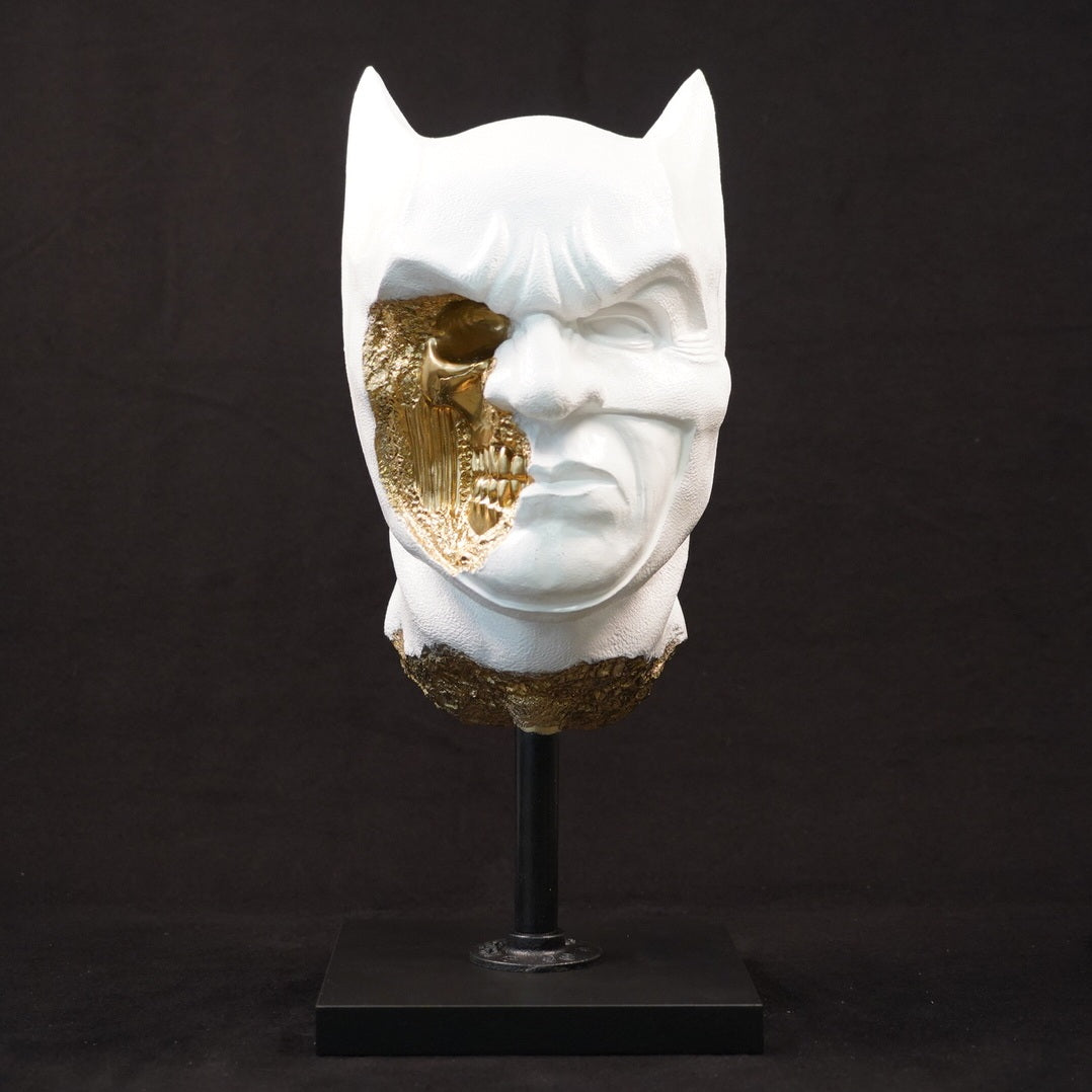 Shadow Knight - White gilded